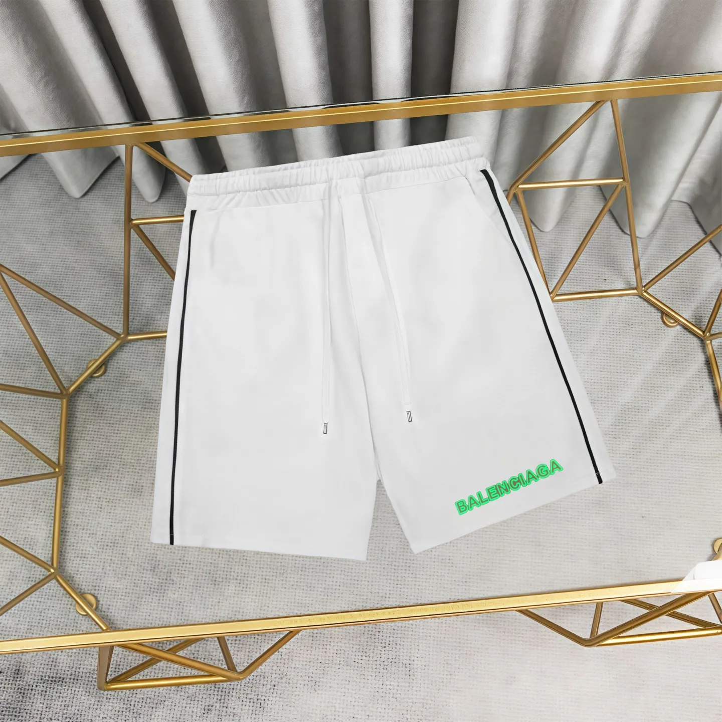 Balenciaga 1:1 380 1×1 Same Style logo OS 200 ：Black，White Size：XS-L